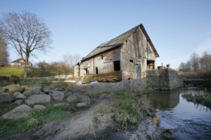 Žemaičių Naumiesčio vandens malūnas foto